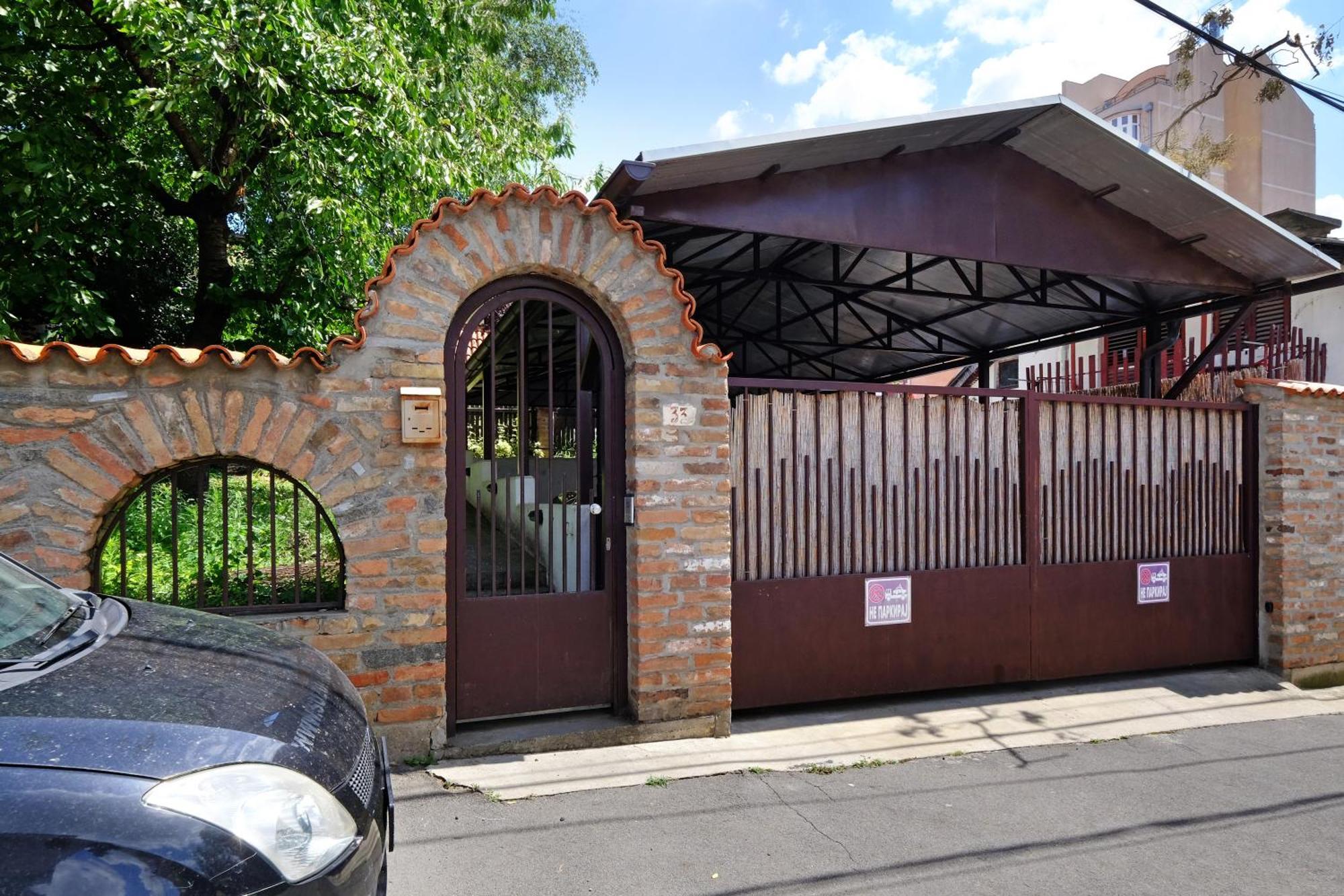 Red Tree Apartment Belgrado Exterior foto